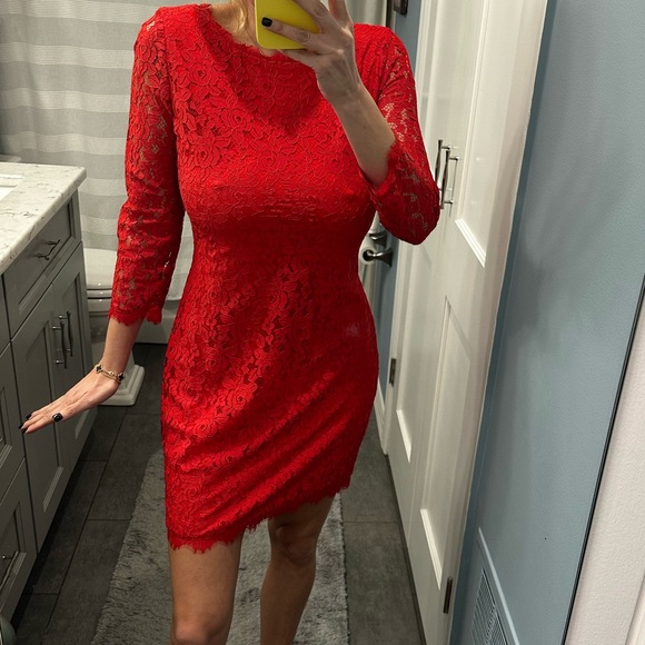 NWT DVF Holiday Red lacy dress